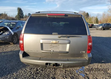 2007 Chevrolet Suburban K1500 из США, поврежденный, VIN 1GNFK163X7J212752